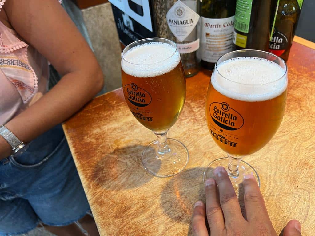 Buena cerveza la que tomamos aquí.