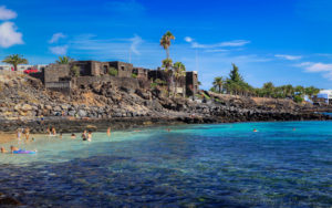 Playa El Ancla Costa Teguise. Fotografía: Ramón Pérez Niz.