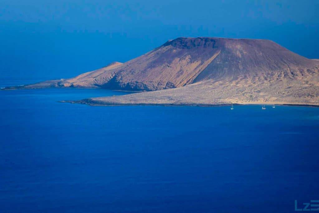 Vistas de La Graciosa desde el Mirador de Ye Miradores de Lanzarote Fotografía Ramón Pérez Niz