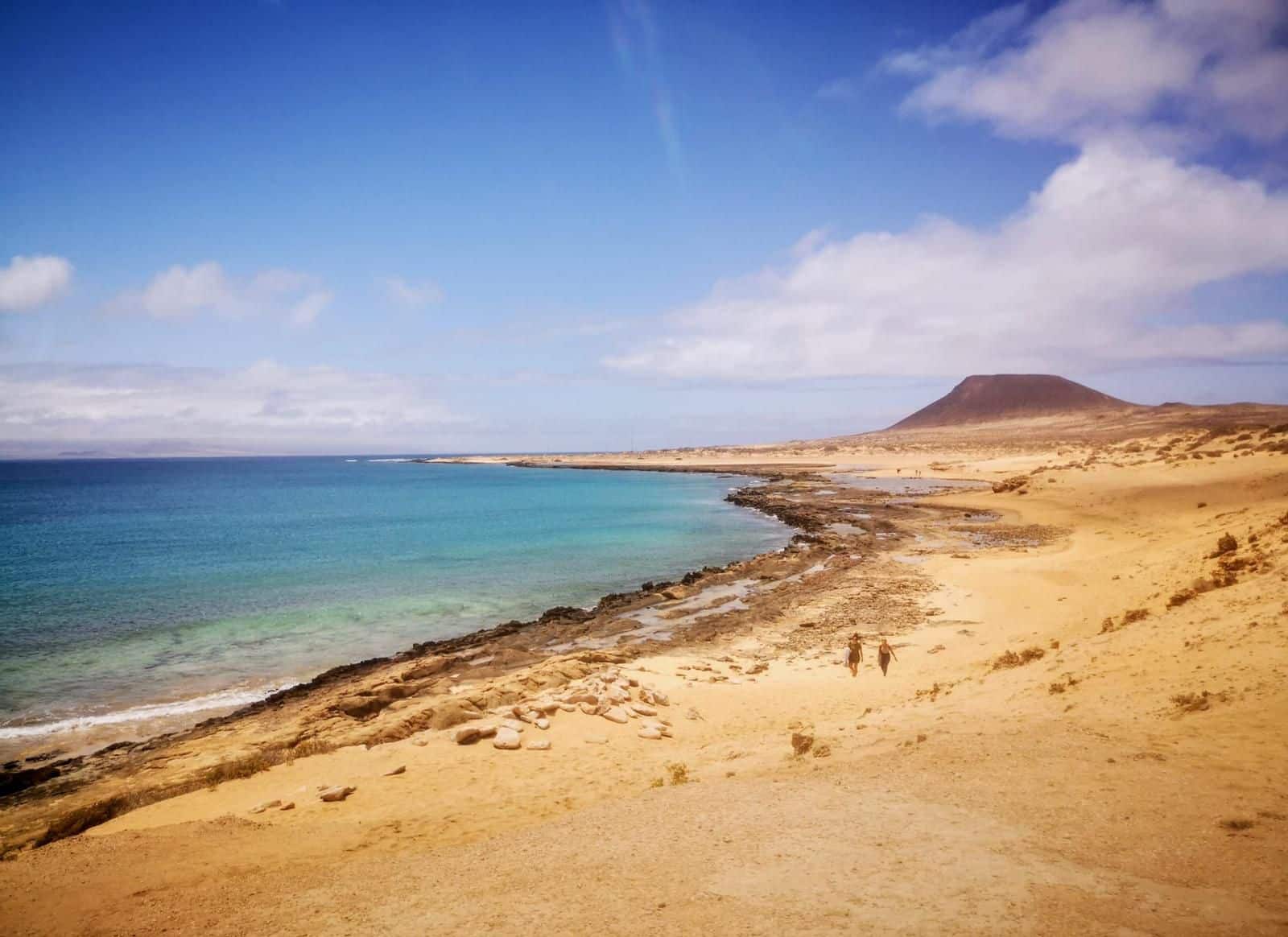 Senderos en La Graciosa: De Caleta del Sebo a Montaña Amarilla