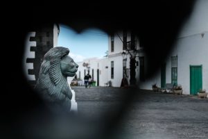 León que ruge. Teguise. Fotografía: Ramón Pérez Niz.