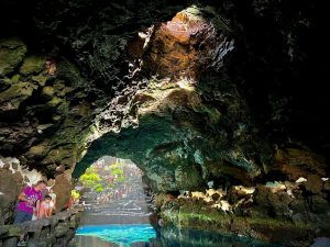 Jameos del Agua, obra de arte-naturaleza de César Manrique. Fotografía: Josechu Pérez Niz. 