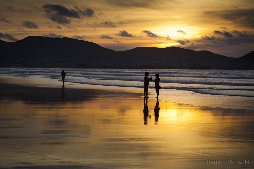 Atardecer en Famara. Fotografía: Ramón Pérez Niz.