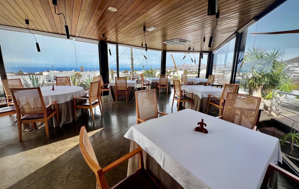 Comedor principal del restaurante La Tegala de Mácher. Fotografía: Lanzarote3.com.