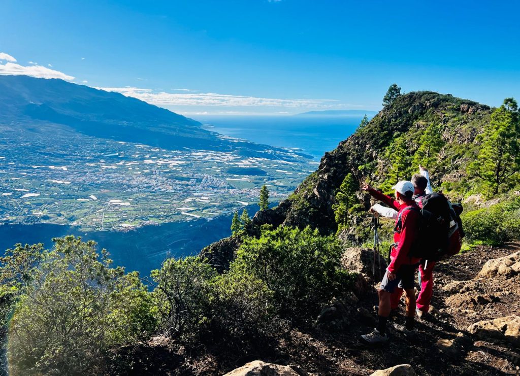 Mira La Gomera. Mira el Tajogaite.