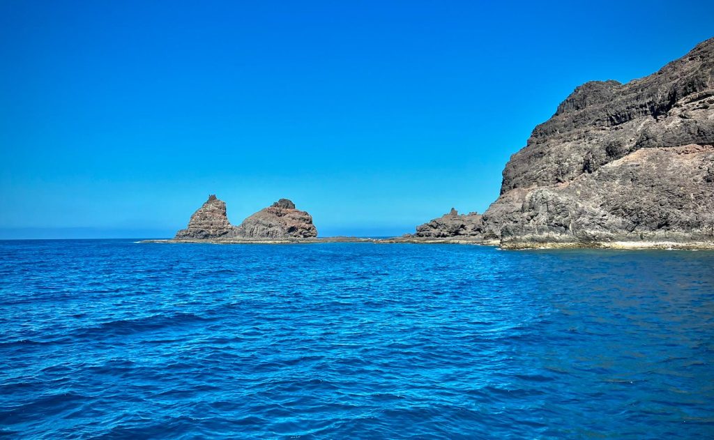 El Risco de Famara y Punta Fariones en la travesía de vuelta