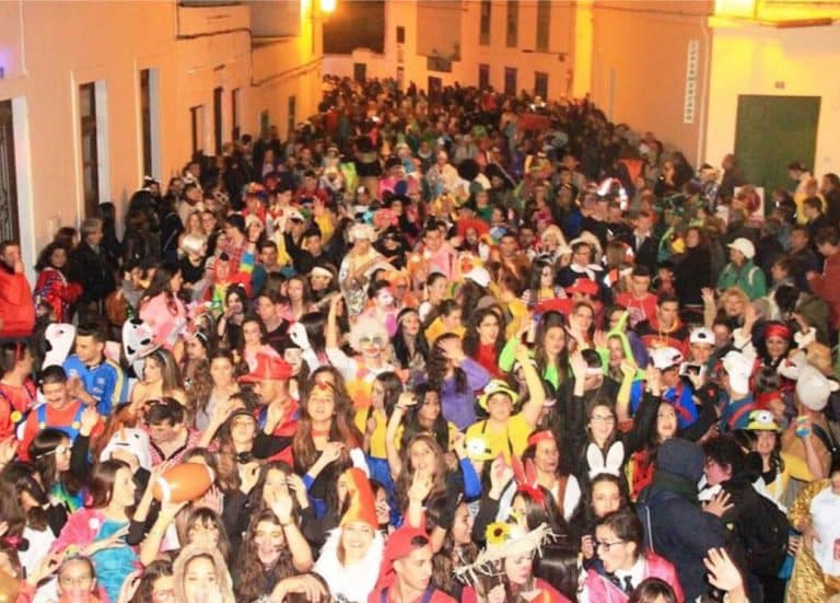 Carnaval Haría 2025 datas e desfile de carros alegóricos