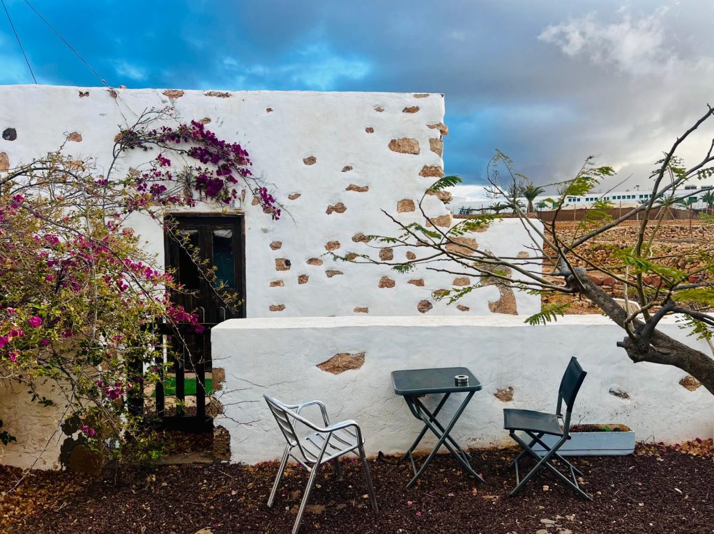 Cenamos en la terraza de Villa Cecilio, Tefía, justo al acabar la etapa. Fotografía: Lanzarote3.com