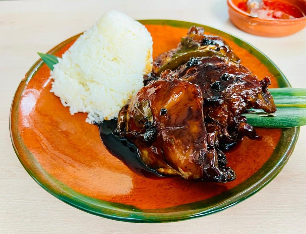 Pollo en adobo del K-Mayan cocina filipina en Playa Honda, Lanzarote