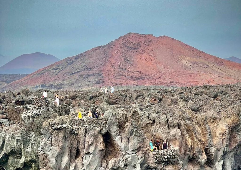Ruta por el suroeste de Lanzarote: Playa y Salinas de Janubio, Los Hervideros, Montaña Bermeja y El Golfo