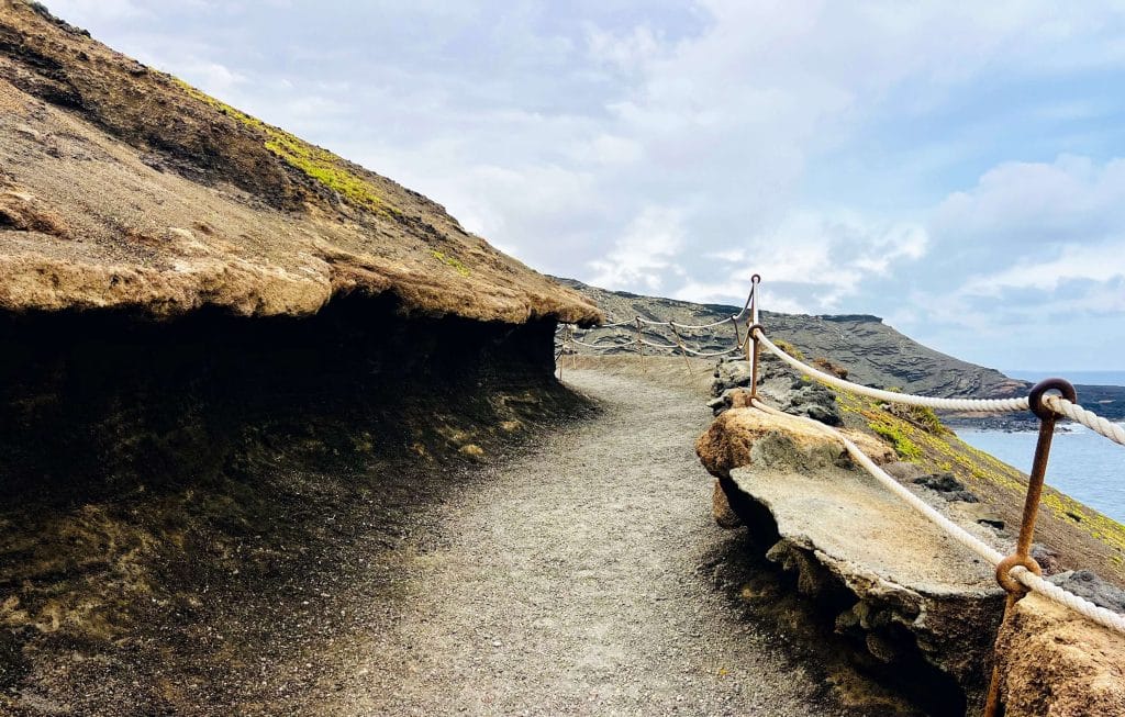 Paseo al Mirador del Charco de los Clicos. Fotografía: Lanzarote3.com